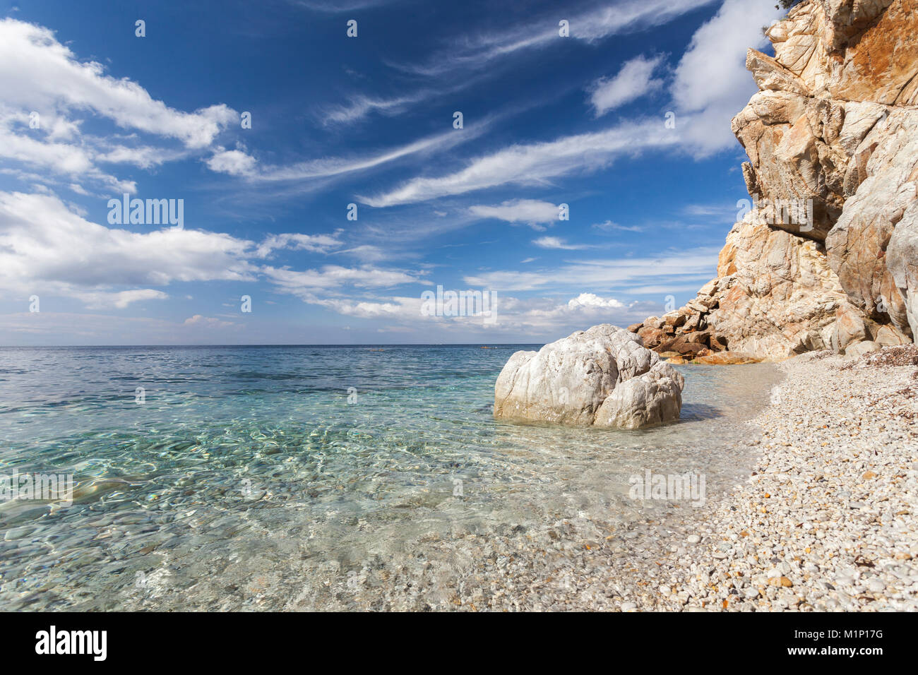 Türkisblaues Meer, Sant'Andrea Strand, Marciana, Insel Elba, Livorno Provinz, Toskana, Italien, Europa Stockfoto