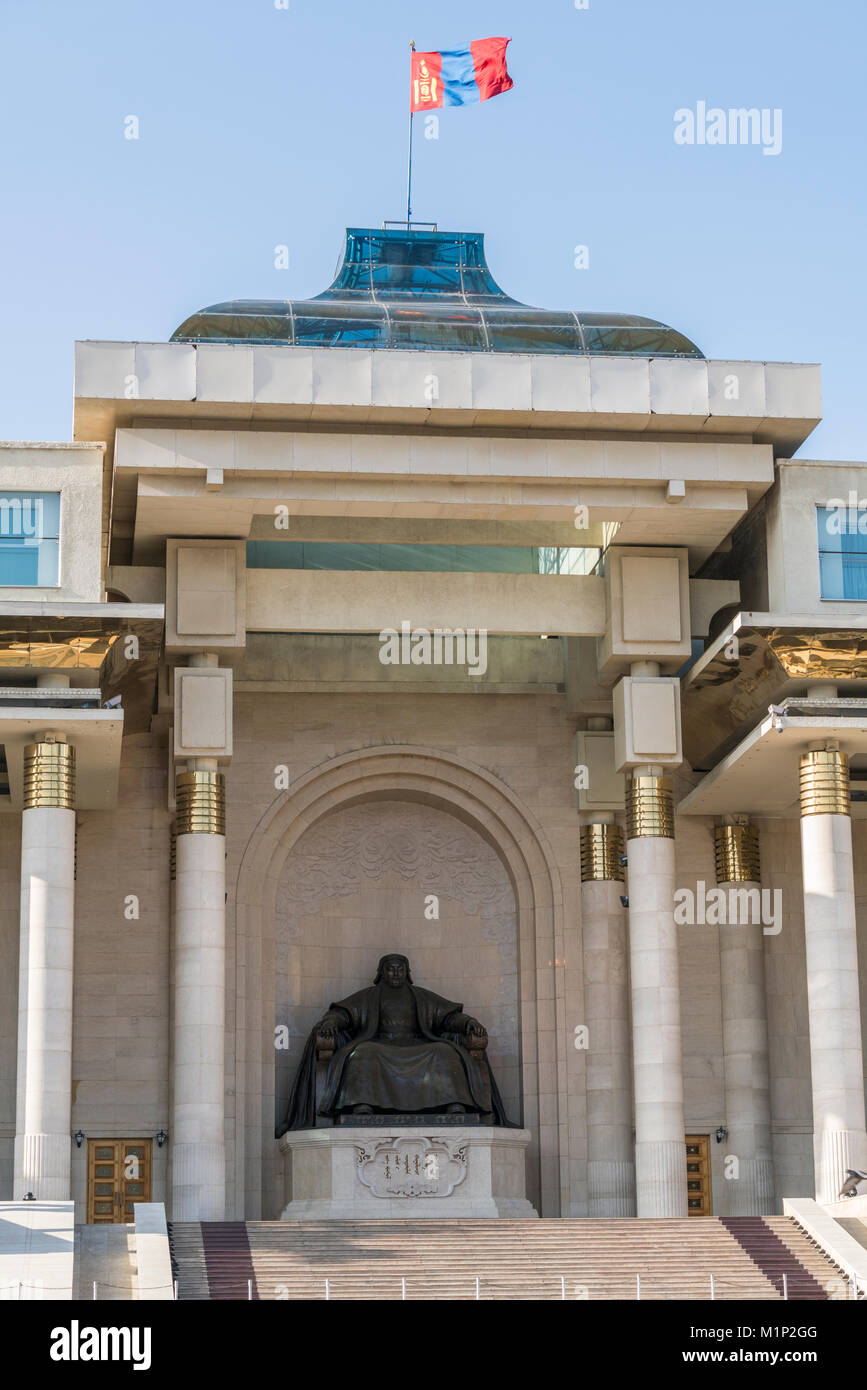 Dschingis Khan statue am Regierungspalast, Ulan Bator, Mongolei, Zentralasien, Asien Stockfoto