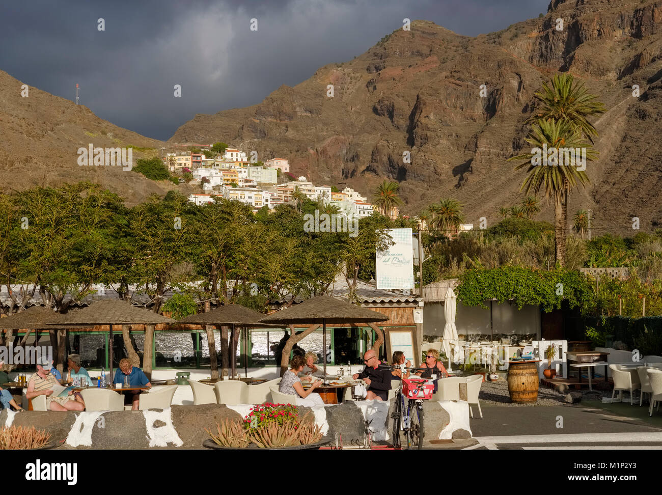 Outdoor Gastronomie im Paraiso del Mar Restaurant, La Calera, Valle Gran Rey, La Gomera, Kanarische Inseln, Spanien Stockfoto