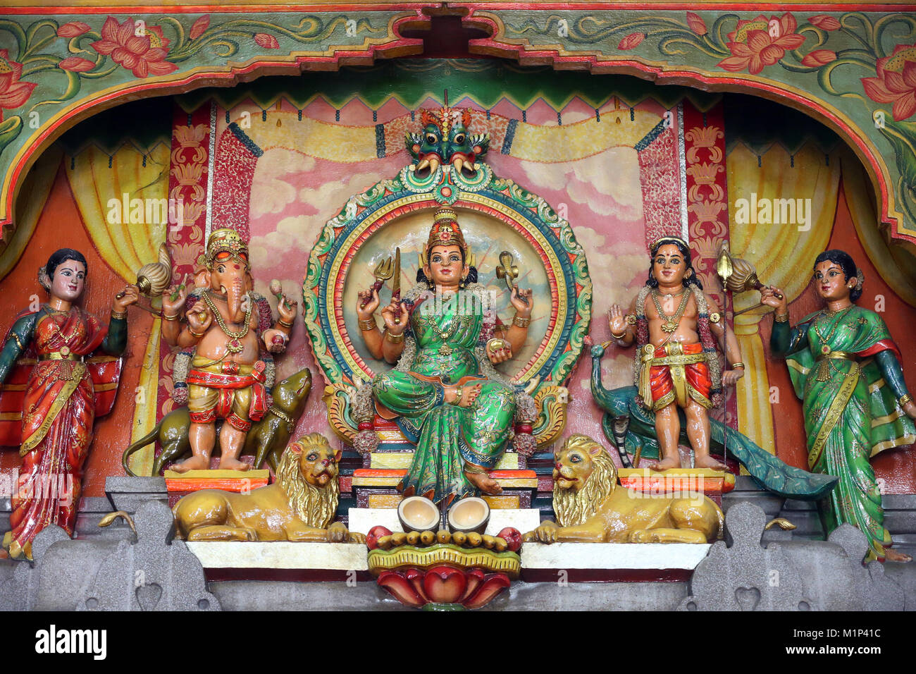 Hinduistische Götter Ganesh, Shiva und Durga, Mariamman Hindu Tempel, Ho Chi Minh City, Vietnam, Indochina, Südostasien, Asien Stockfoto