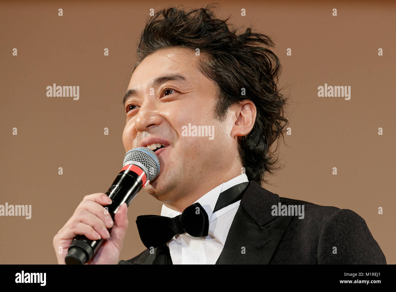 Japanische Schauspieler Tsuyoshi Muro spricht während der Elan d'oder Preisverleihung am 1. Februar 2018, Tokio, Japan. Die Auszeichnung durch die All Nippon Producers Association (ANPA) würdigt herausragende Schauspieler, Filme und TV-Dramen organisiert. Credit: Rodrigo Reyes Marin/LBA/Alamy leben Nachrichten Stockfoto
