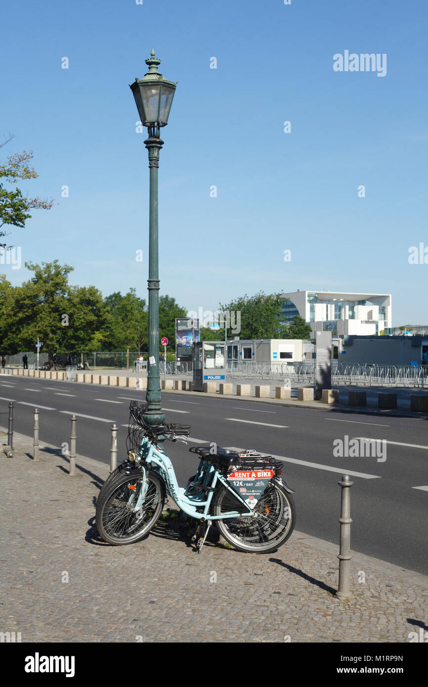 Fahrradverleih und Bundeskanzleramt, Berlin, Deutschland, Europa Stockfoto