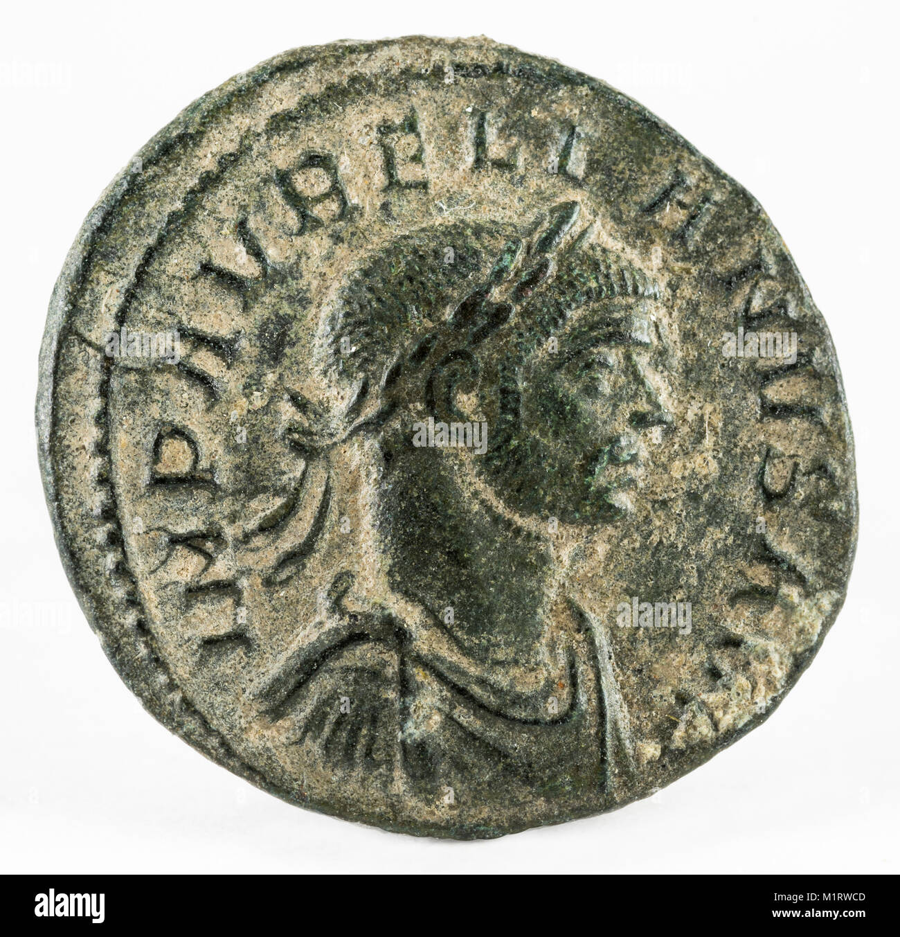 Antike römische Kupfermünze von Kaiser Aurelian. AE Denarius. Vorderseite. Stockfoto