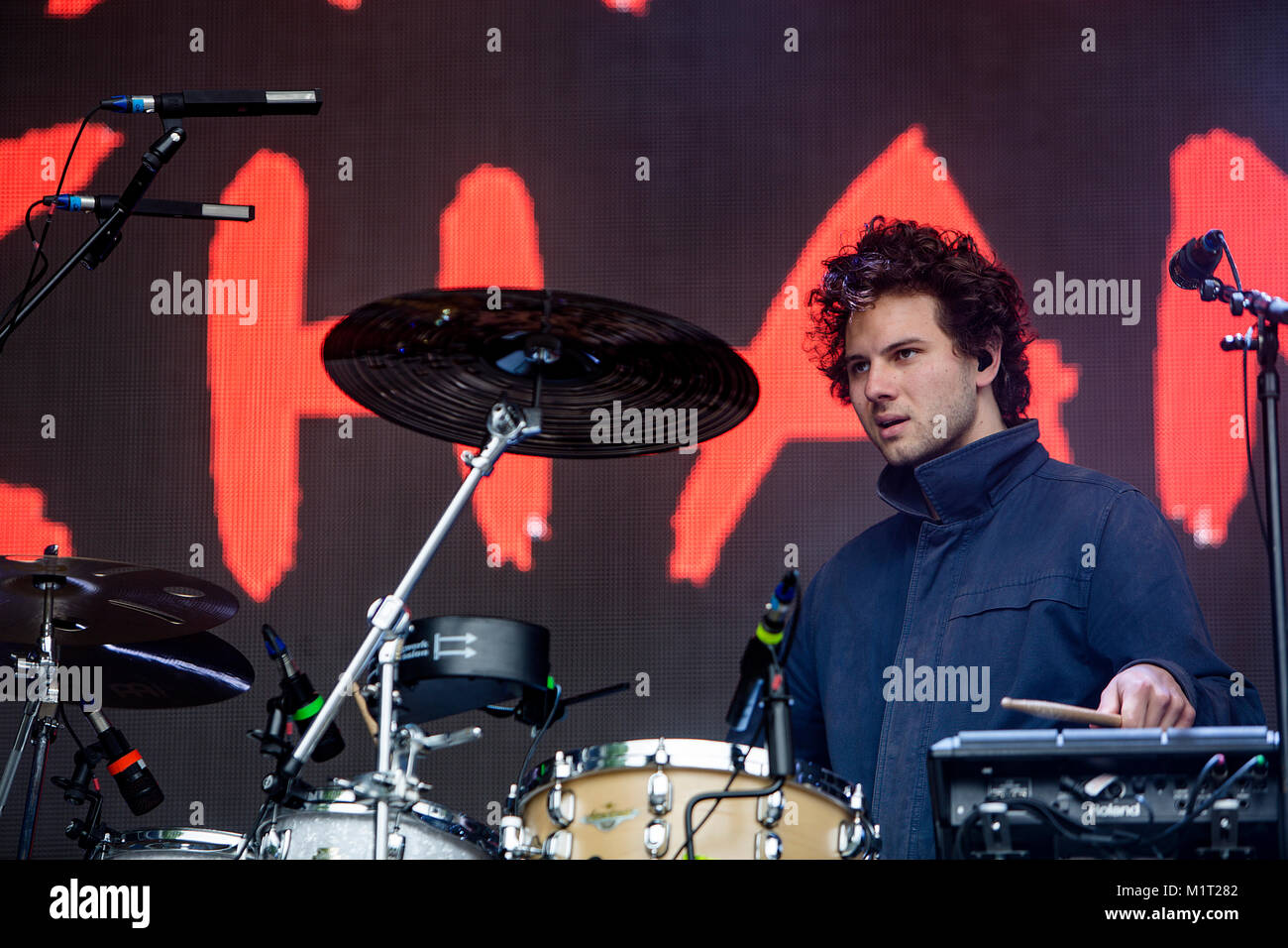 Die Deutsche folktronica duo Milky Chance, ein Live Konzert in der norwegischen Musik Festival Bergenfest 2016 führt. Hier Musiker Philipp Dausch ist live auf der Bühne gesehen. Norwegen, 18.06 2016. Stockfoto