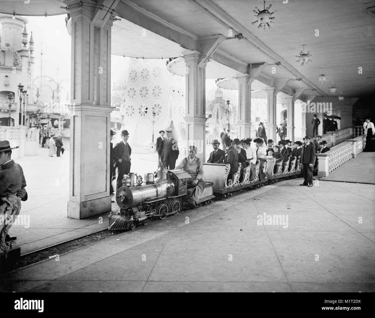 Miniatur-eisenbahn, Luna Park, Coney Island, New York, USA, Detroit Publishing Company, 1905 Stockfoto