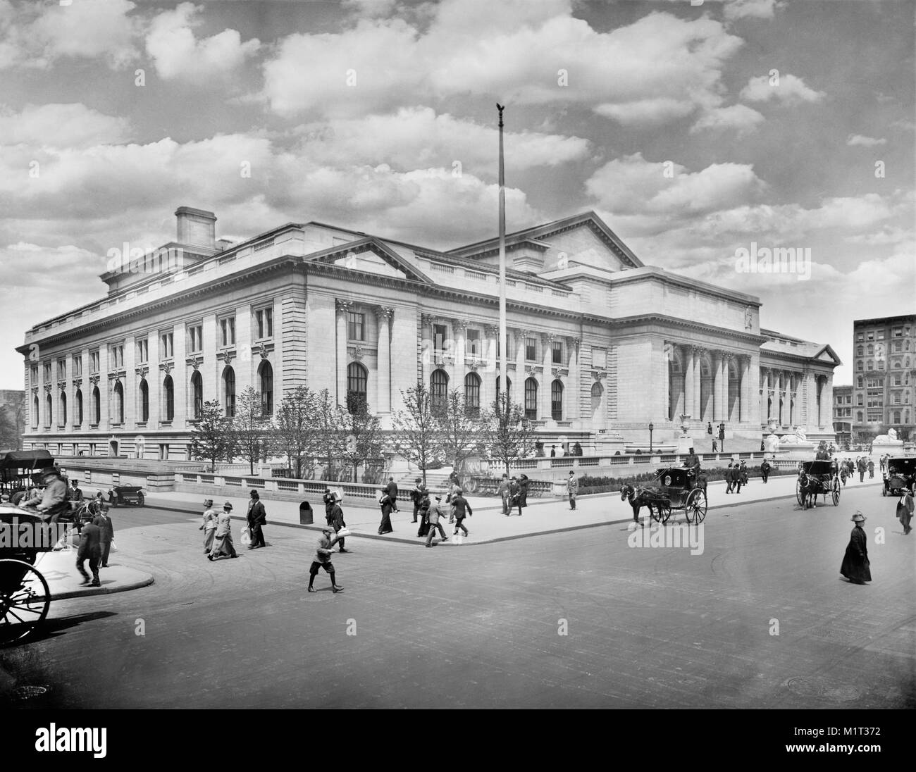 New York Public Library, Filiale, Fifth Avenue und 40th Street, New York City, New York, USA, Detroit Publishing Company, Anfang 1910 der Stockfoto