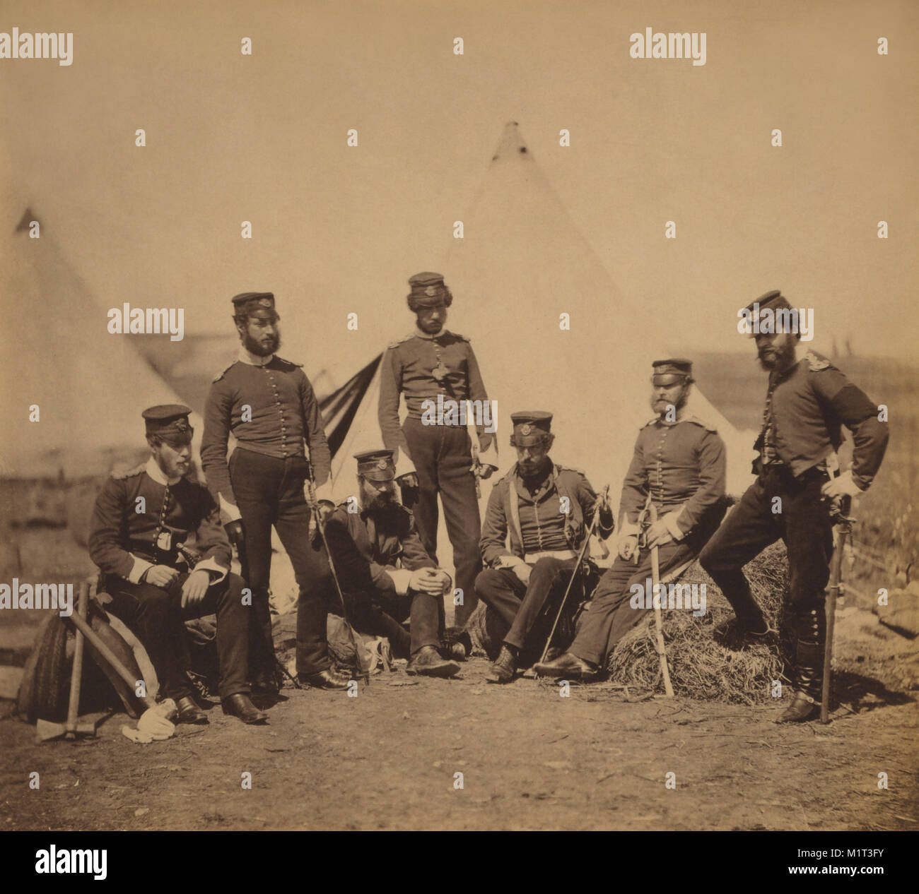 Crimean war roger fenton -Fotos und -Bildmaterial in hoher Auflösung ...