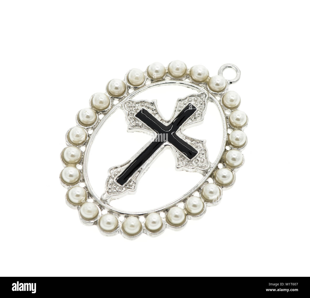 Kreuz-Anhänger isoliert auf weißem Hintergrund Stockfoto