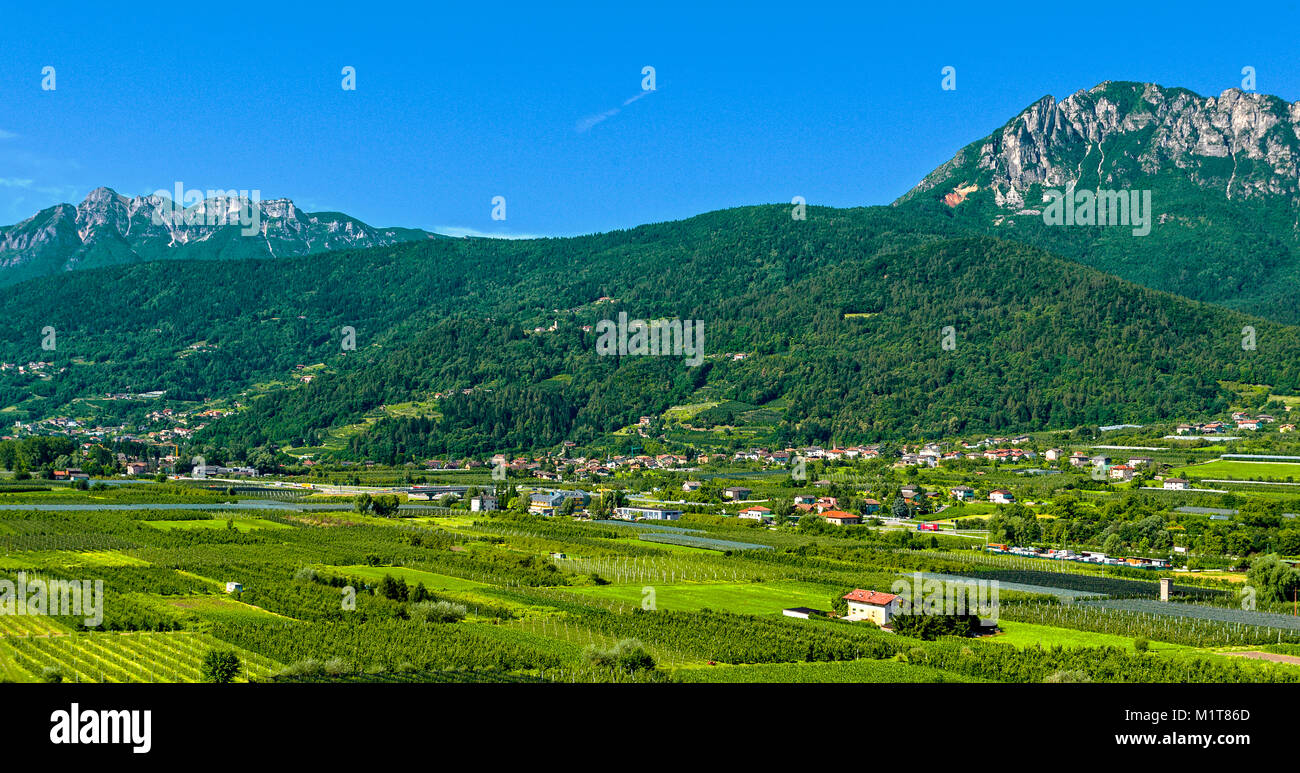 Italien Trentino Pergine Valsugana Landschaft, Landwirtschaft und Landschaft Stockfoto