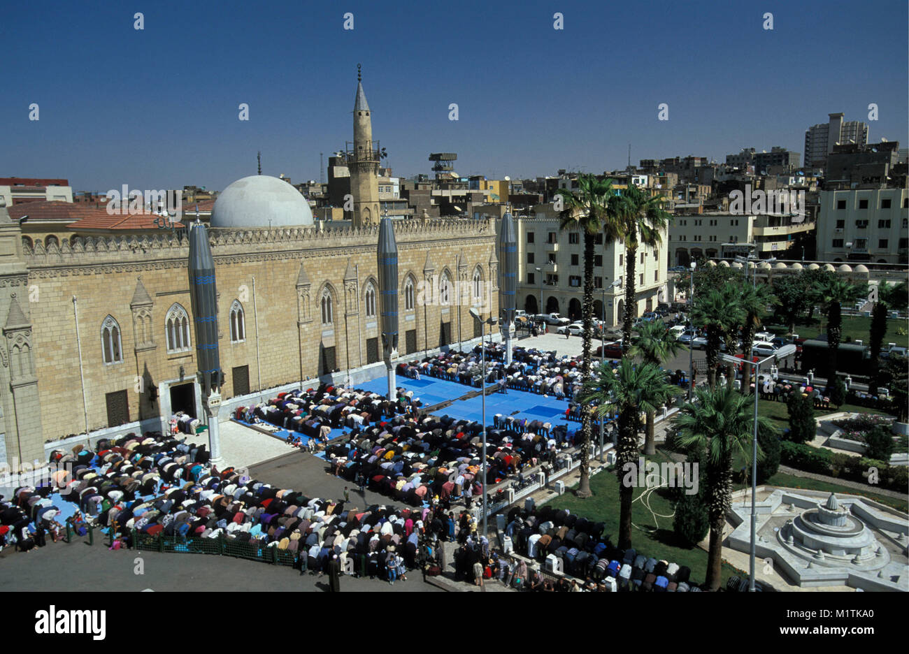 Ägypten, Kairo. Das Freitagsgebet in der Moschee von Sayyidna-al-Hussein. Stockfoto