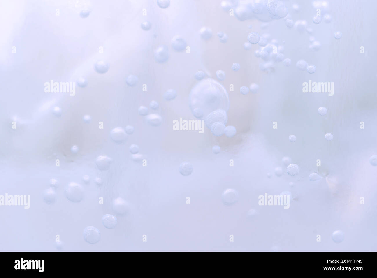 Hintergrund, Textur: Matte White Ice Oberfläche mit Luftblasen Stockfoto