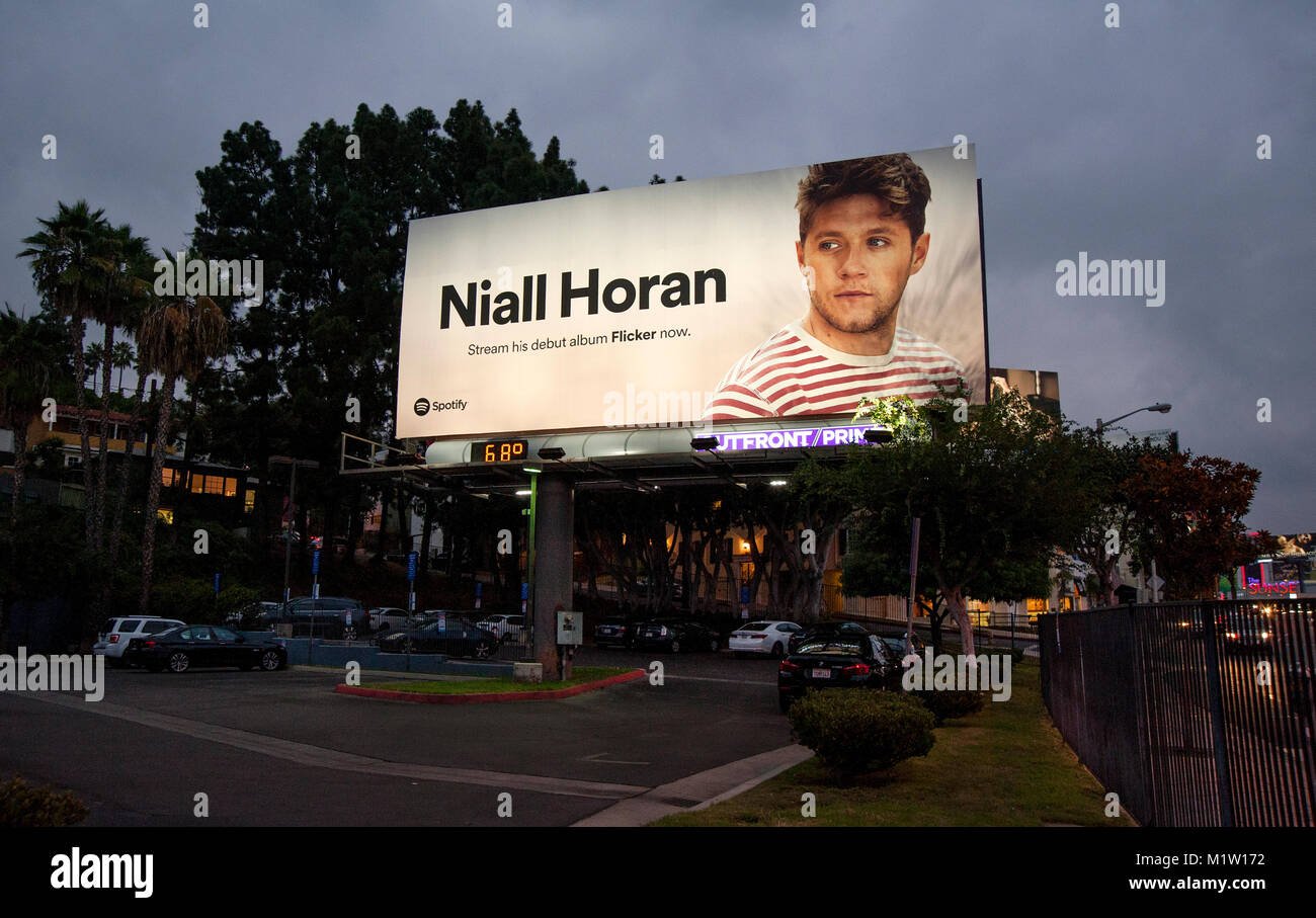 Niall Horan billboard Förderung Debüt Album auf, mit der das Flimmern auf dem Sunset Strip in Los Angeles, CA Stockfoto