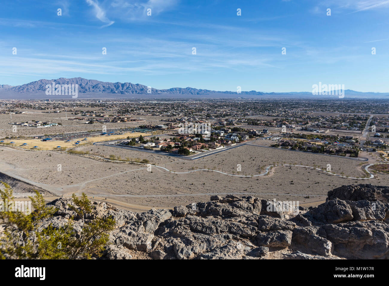 Die Aussicht von oben von Lone Mountain Park im Nordwesten von Las Vegas, Nevada. Stockfoto