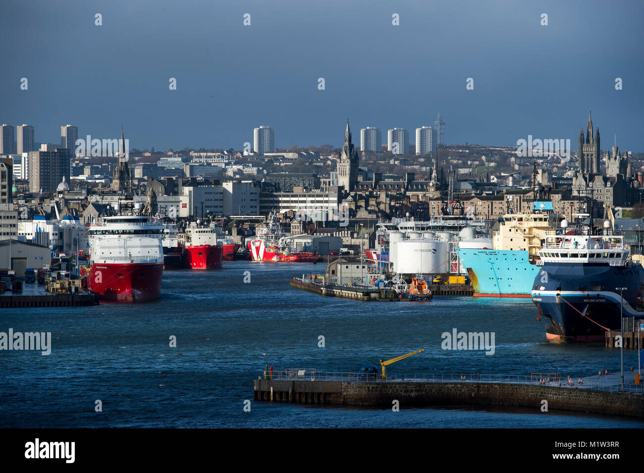 01.02.2018: Blick auf den Hafen und das Stadtzentrum von Aberdeen, Aberdeen, Schottland, UK. Stockfoto