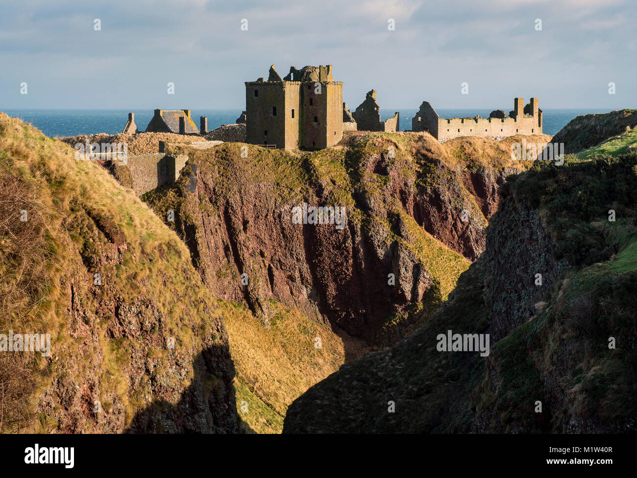 Dunnottar Castle, verfallenen mittelalterlichen Festung in der Nähe von Stonehaven auf Klippe entlang der Nordseeküste, Aberdeenshire, Schottland Stockfoto