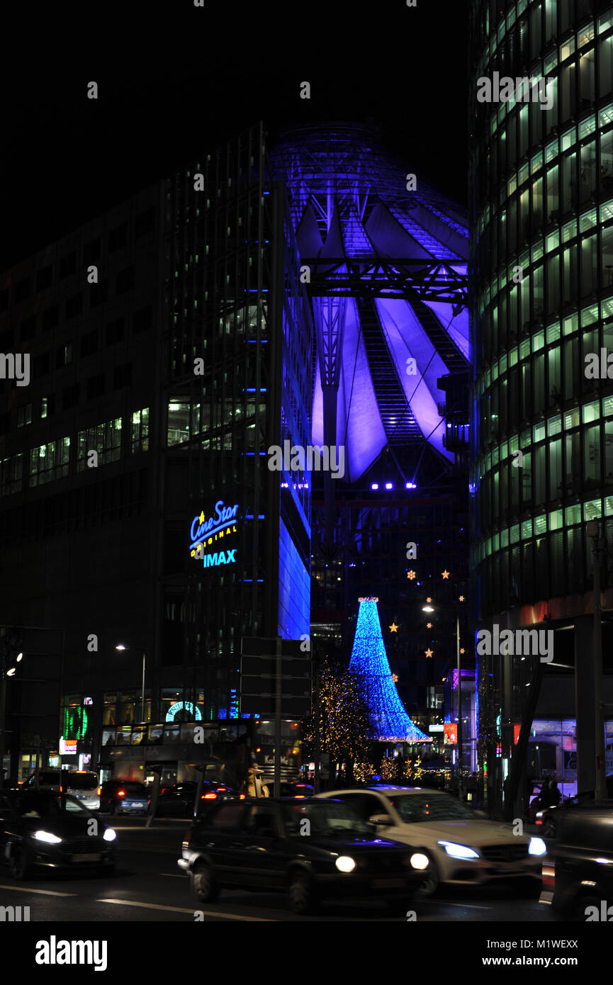 Den Blick von dem Potsdamer Platz bei Nacht, Berlin Stockfoto