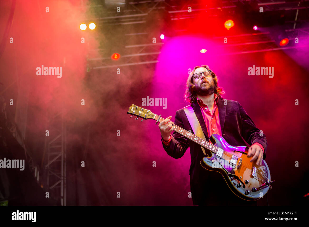 Die englische Rock und Folk Band Noah und der Wal führt ein Live Konzert in der norwegischen Musik Festival Bergenfest 2013. Hier Musiker Fred Abbott ist live auf der Bühne gesehen. Norwegen, 14.06 2013. Stockfoto
