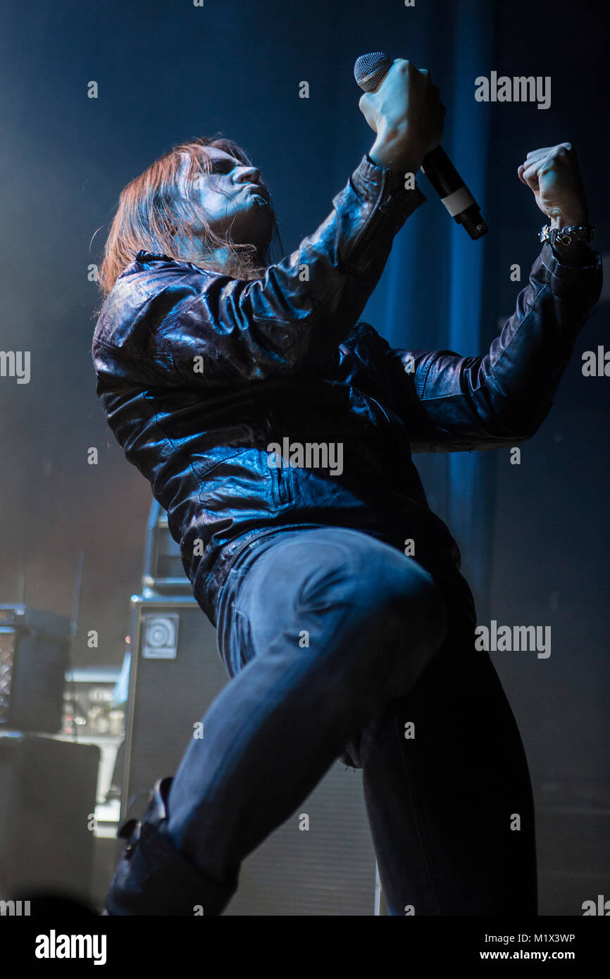 Der norwegischen Black Metal Band Satyricon führt ein Live Konzert der Norwegischen Heavy Metal Festival Blastfest 2015 in Bergen. Hier Sänger Satyr gesehen wird live auf der Bühne. Norwegen, 22/02 2015. Stockfoto