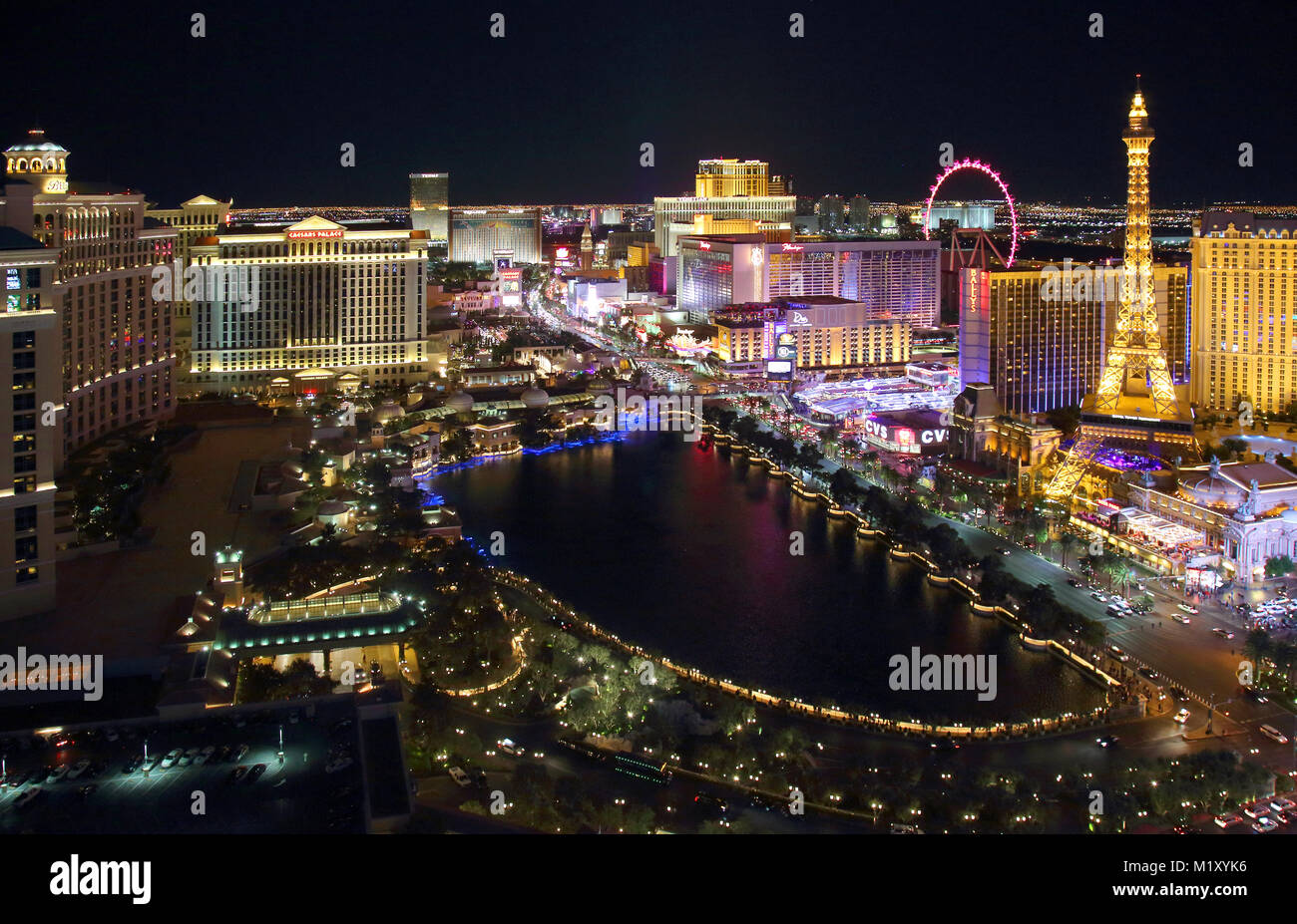 Las Vegas bei Nacht gesehen von der kosmopolitische Hotel Nevada, usa Stockfoto