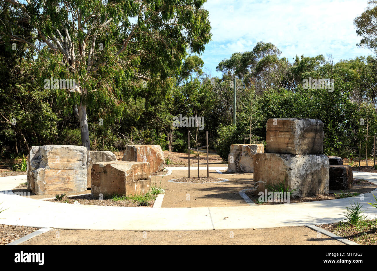 Memorial Park mit Resten der Aussichtstürme mit WW II LIEF 4 Station in Woorim, Bribie Island, Australien Stockfoto