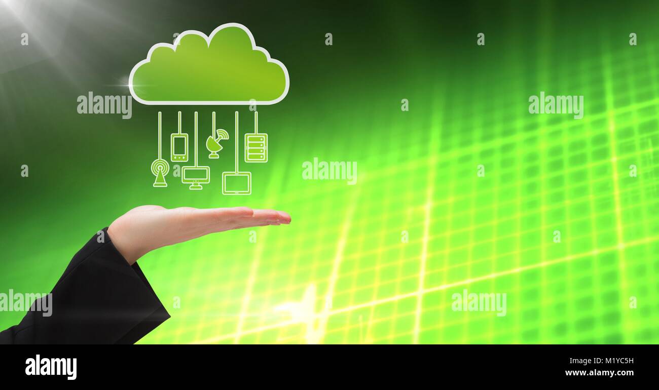 Hand mit Cloud Symbol und hängende Verbindung Geräte und grünen Matrix Technologie Hintergrund Stockfoto