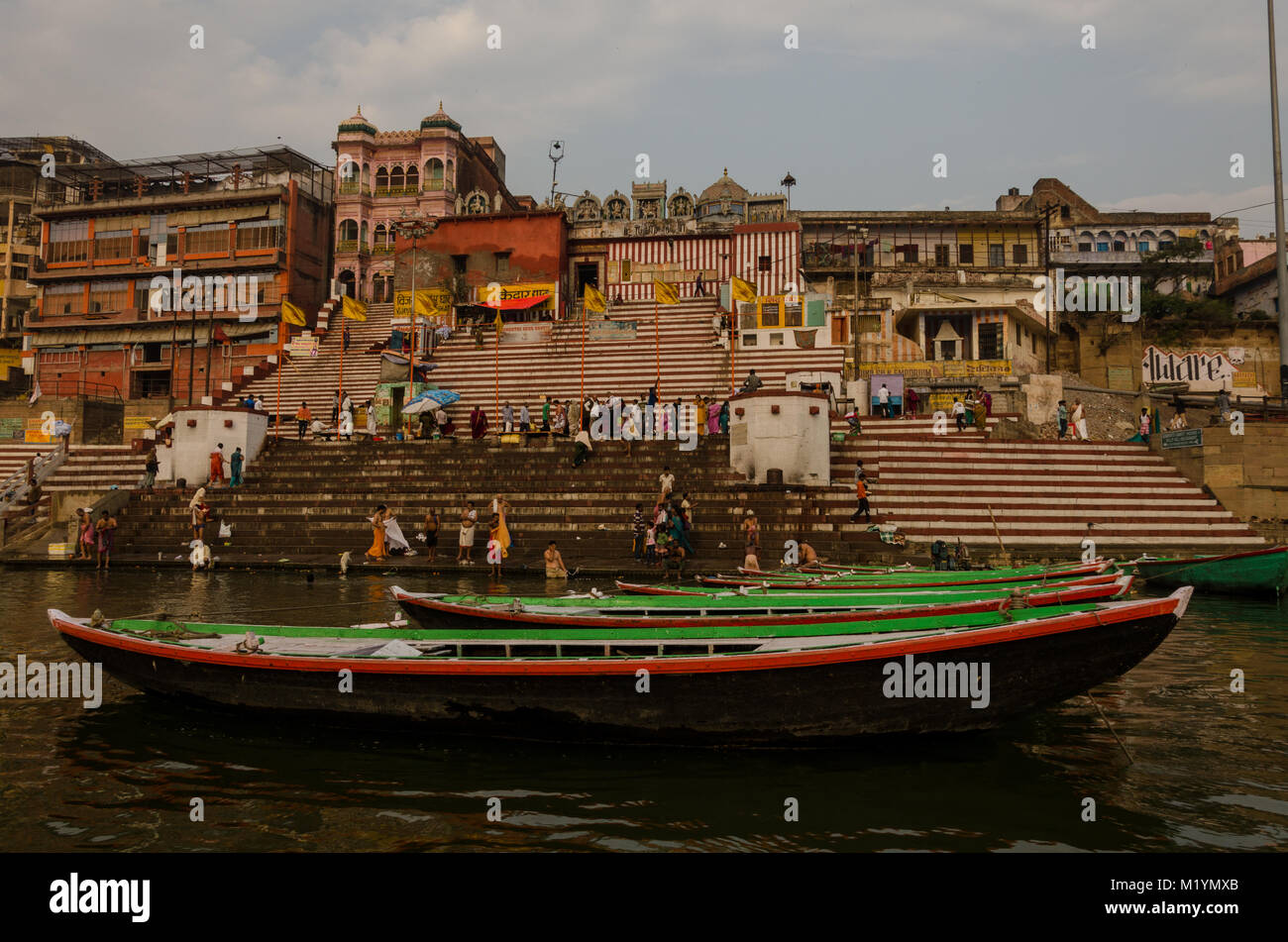 Die Ghats in Varanasi, Uttar Pradesh, Indien Stockfoto