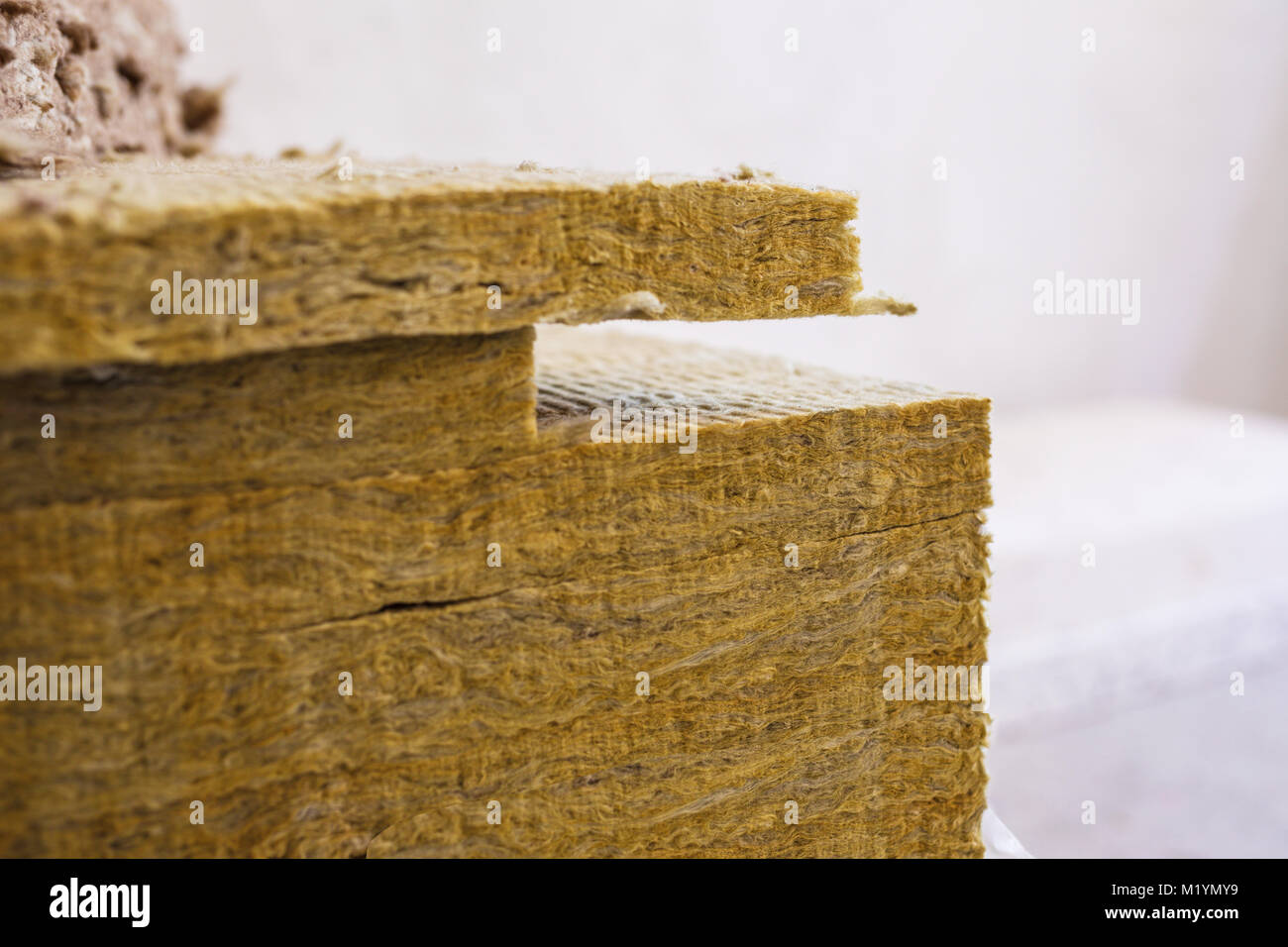 Stein Isolierung aus Mineralwolle für die Wärmedämmung von Gebäuden Stockfoto