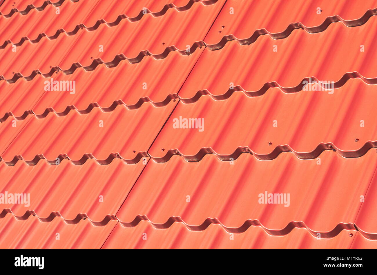 Neue rote stilvollen Dachziegel Closeup Stockfoto