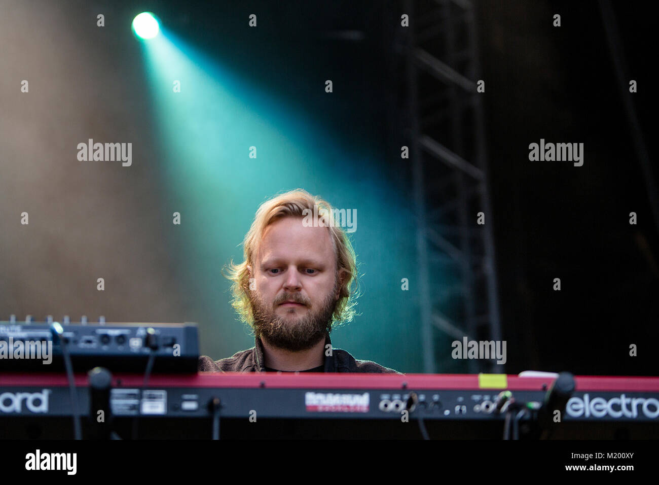 Die schwedische Punk Band Vånna Inget führt ein Live Konzert in der norwegischen Musik Festival Festidalen 2016. Hier Musiker Joel Nevrup wird gesehen, live auf der Bühne. Norwegen, 06/08 2016. Stockfoto