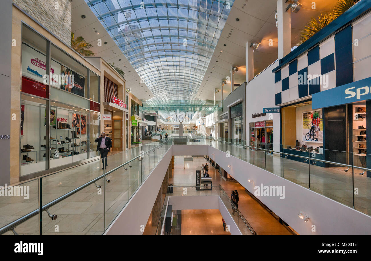 Innenraum der Core Shopping Center, das Einkaufszentrum in der Innenstadt von Calgary, Alberta, Kanada Stockfoto