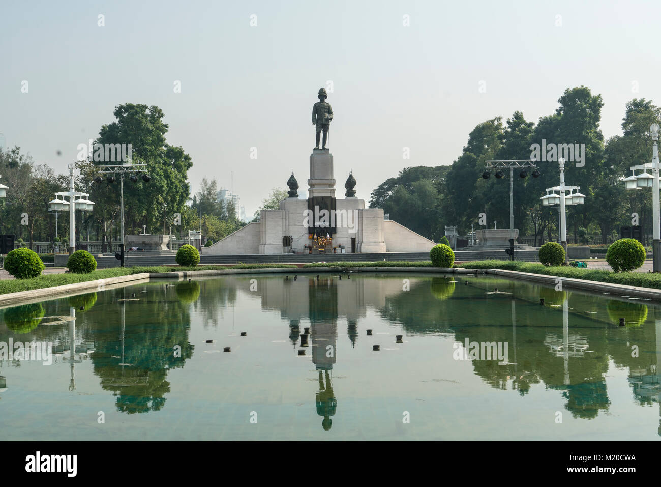 König Rama VI Monument im Lumphini Park in Bangkok, Thailand Stockfoto