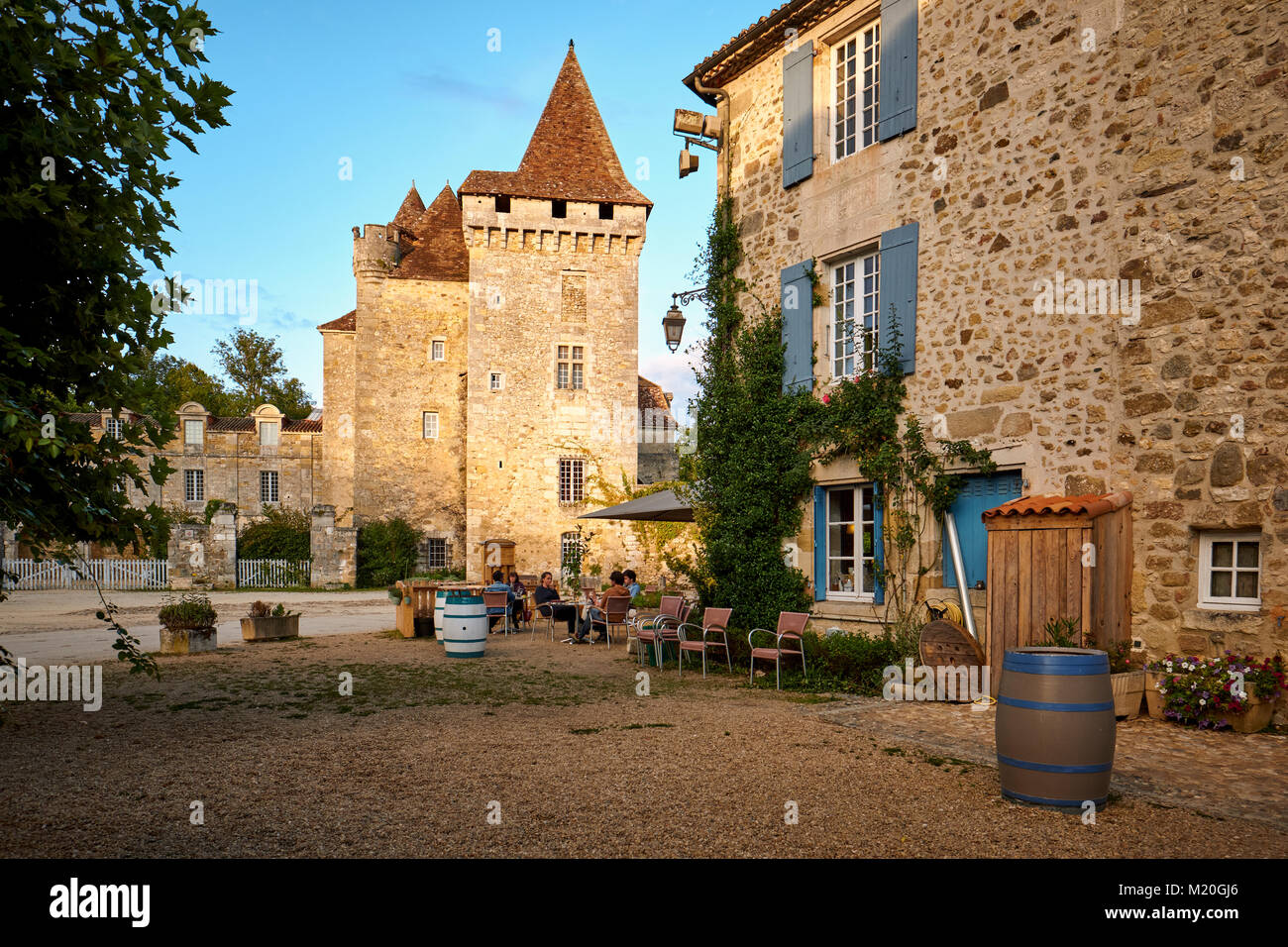 Das Chateau de la Marthonie in St Jean de Cole in der Dordogne Frankreich - eines der schönsten Dörfer von Frankreich Stockfoto