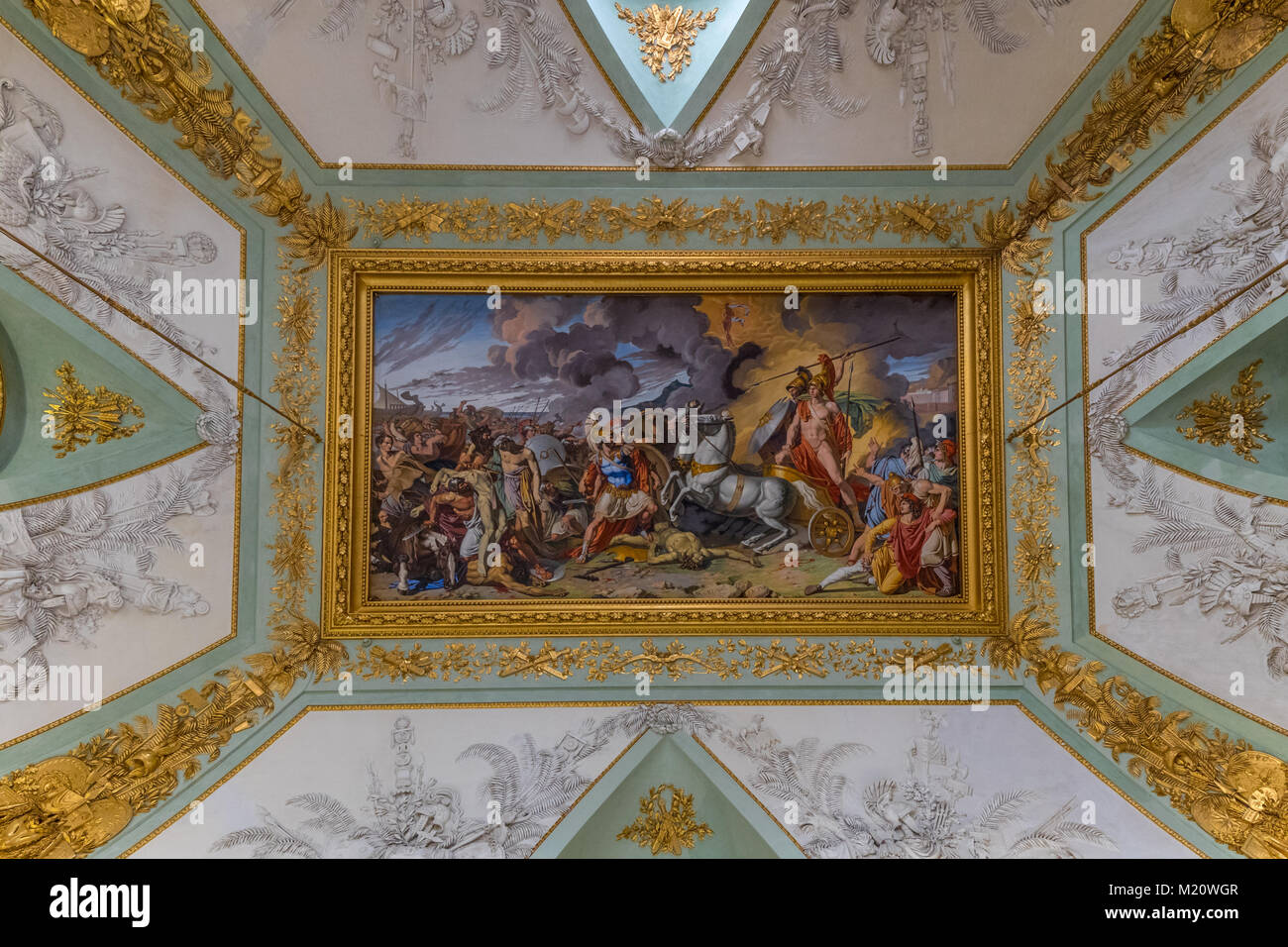 Die Apartments des Königlichen Palastes, ein Gemälde an der Decke: Die Halle des Mars (Caserta Royal Palace) Stockfoto