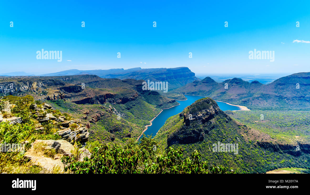 Blick auf das highveld und den Blyde River Stausee in der Blyde River Canyon, entlang der Panorama Route in Mpumalanga Provinz von Südafrika Stockfoto