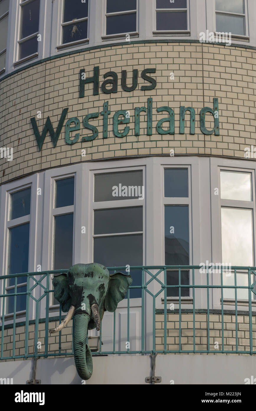 Haus "Westerland" mit Elefanten, Friedrichstrasse, Westerland, Sylt, Nordsee, Nordfriesland, Schleswig-Holstein, Deutschland, Europa Stockfoto