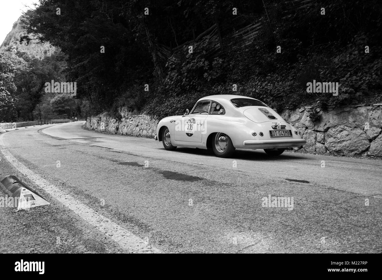 PORSCHE 356 PRE A 1954 auf einem alten Rennwagen Rallye Mille Miglia 2017 die berühmte italienische historische Rennen 1927-1957 Stockfoto