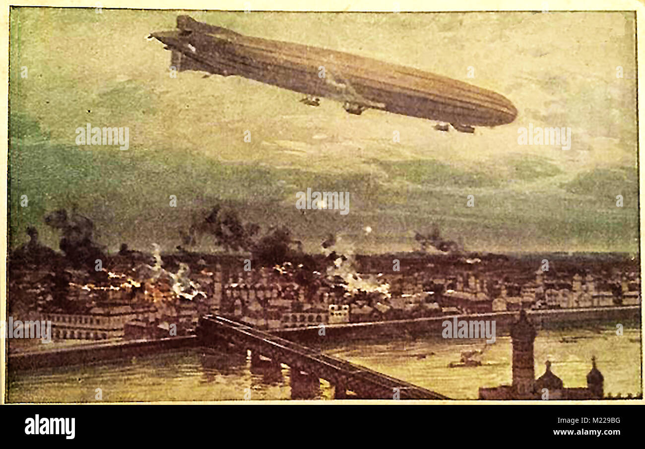 Erster Weltkrieg (1914-1918) aka Der Große Krieg oder Weltkrieg - Grabenkämpfe - WWI - eine deutsche Propaganda Postkarte zeigt ein Zeppelin Luftschiff Bombardierung Großbritannien Stockfoto