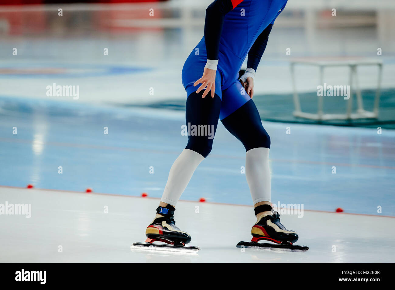 Füße Athlet Skater auf Eis Sport Arena Stockfoto