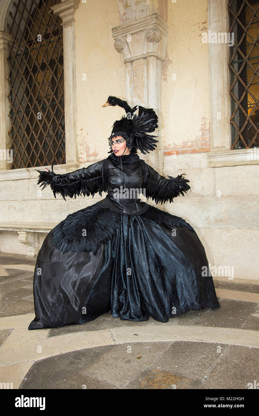 Krähen Lady Kostüm Gothic Crow Lady Damenkostüm Krähe schwarz Fasching Größe S