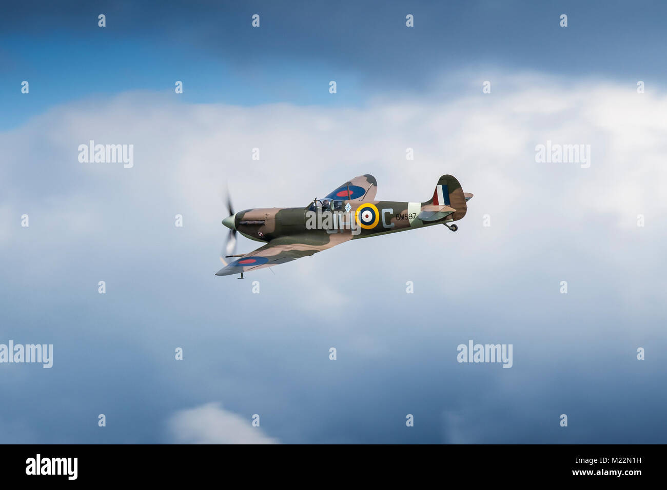 Supermarine Spitfire Vb-Registrierung BM 597 Fliegen Stockfoto