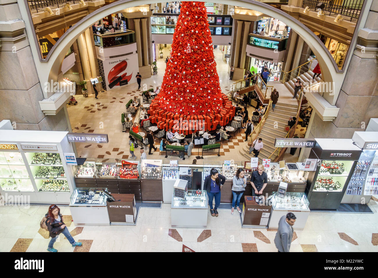 Buenos Aires Argentinien, Gallerias Pacifico Mall, Atrium, CH, Carolina Herrera, Weihnachtsbaum, Blick von oben, spanisch, argentinisch, argentinisch, argentinisch, argentinisch, Süd Stockfoto