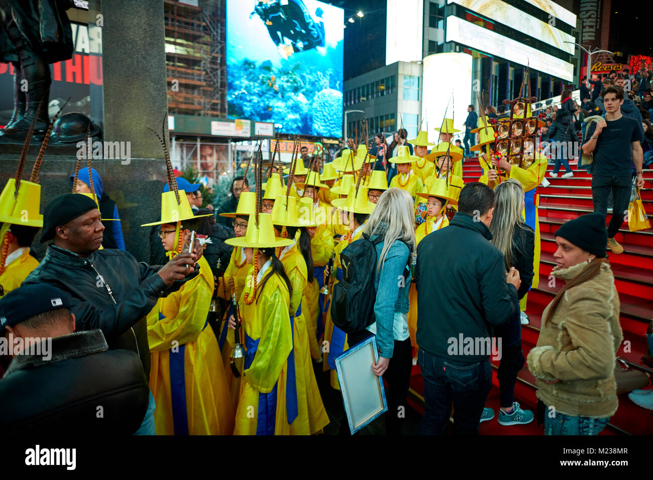 New York City Midtown Manhattan Times Square großen kommerziellen Kreuzung, Reiseziel, Nachbarschaft Broadway und Seventh Avenue Stockfoto
