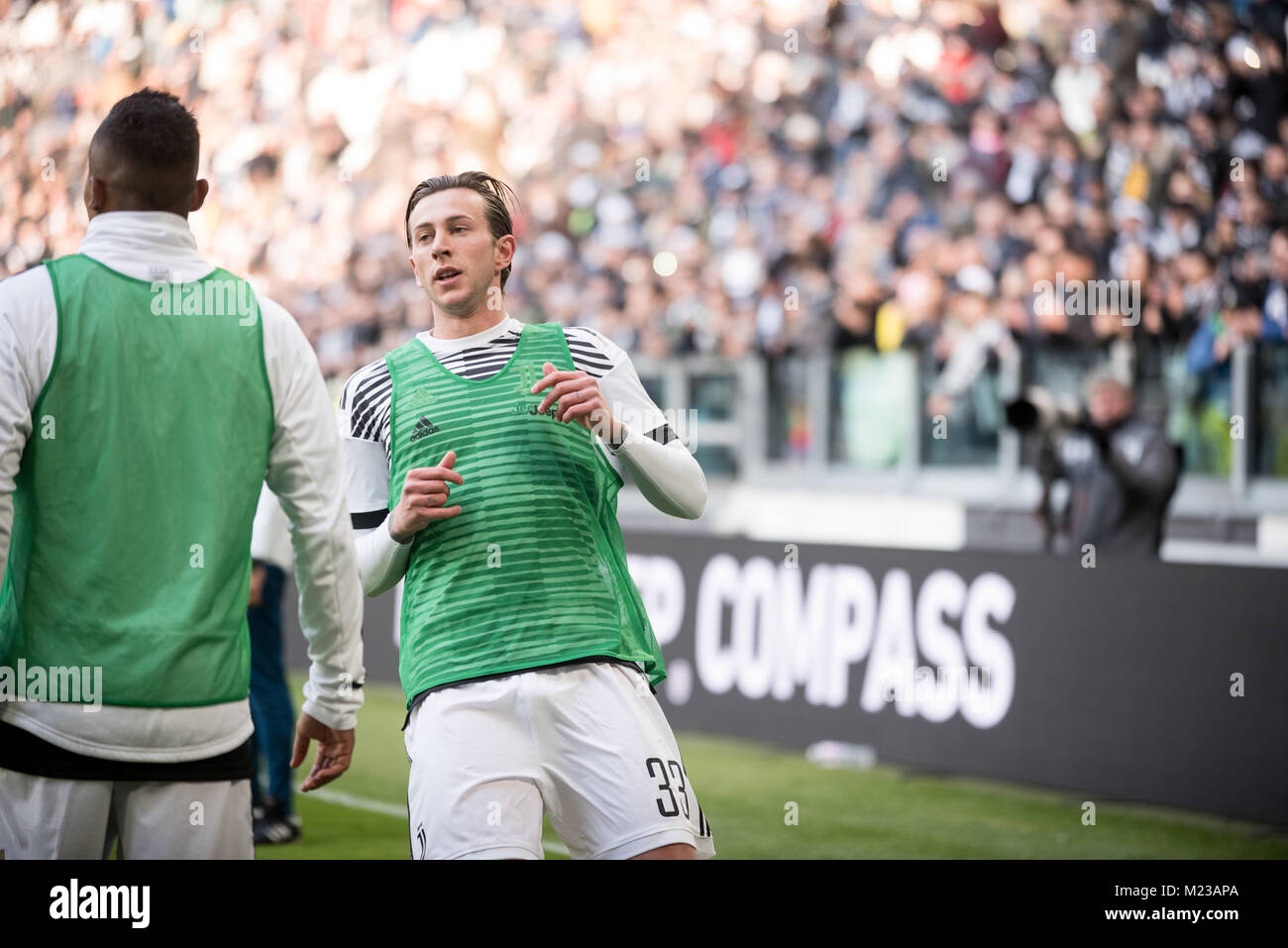 Turin, Italien. 04 Feb, 2018. Federico Bernardeschi (Juventus FC) während der Seria A Fußballspiel. FC Juventus vs Sassuolo. Juventus Turin gewann 4-0 in Turin, Allianz Stadion, Italien vom 4. Februar 2018. Credit: Alberto Gandolfo/Pacific Press/Alamy leben Nachrichten Stockfoto