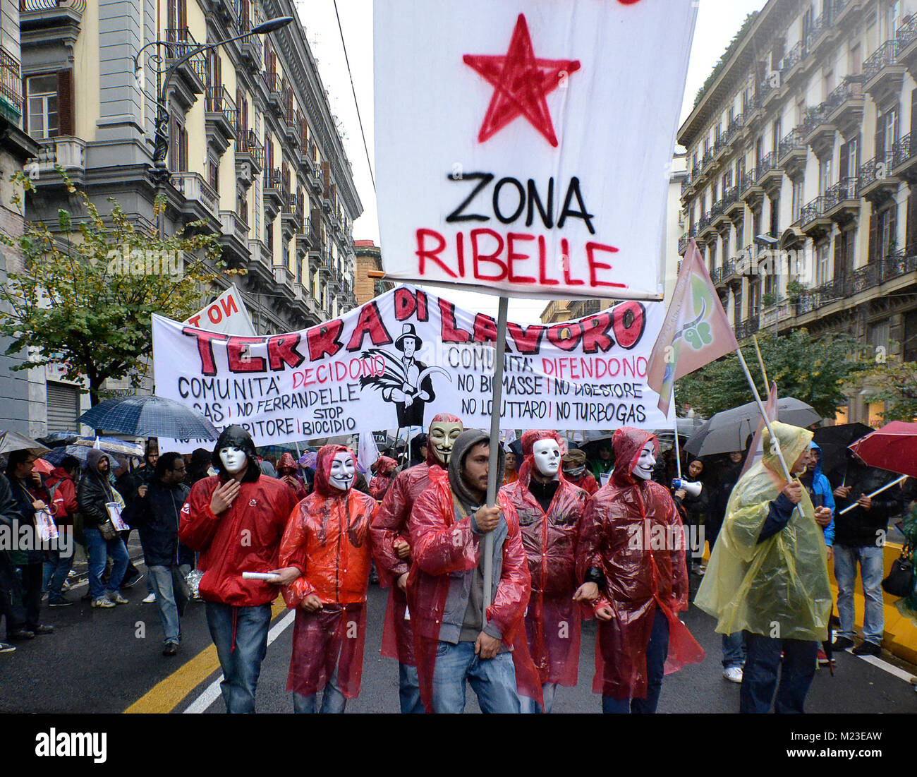 Demonstration gegen die illegale Deponie zu protestieren. Neapel - Italien. Kampanien, Land der Brände Stockfoto