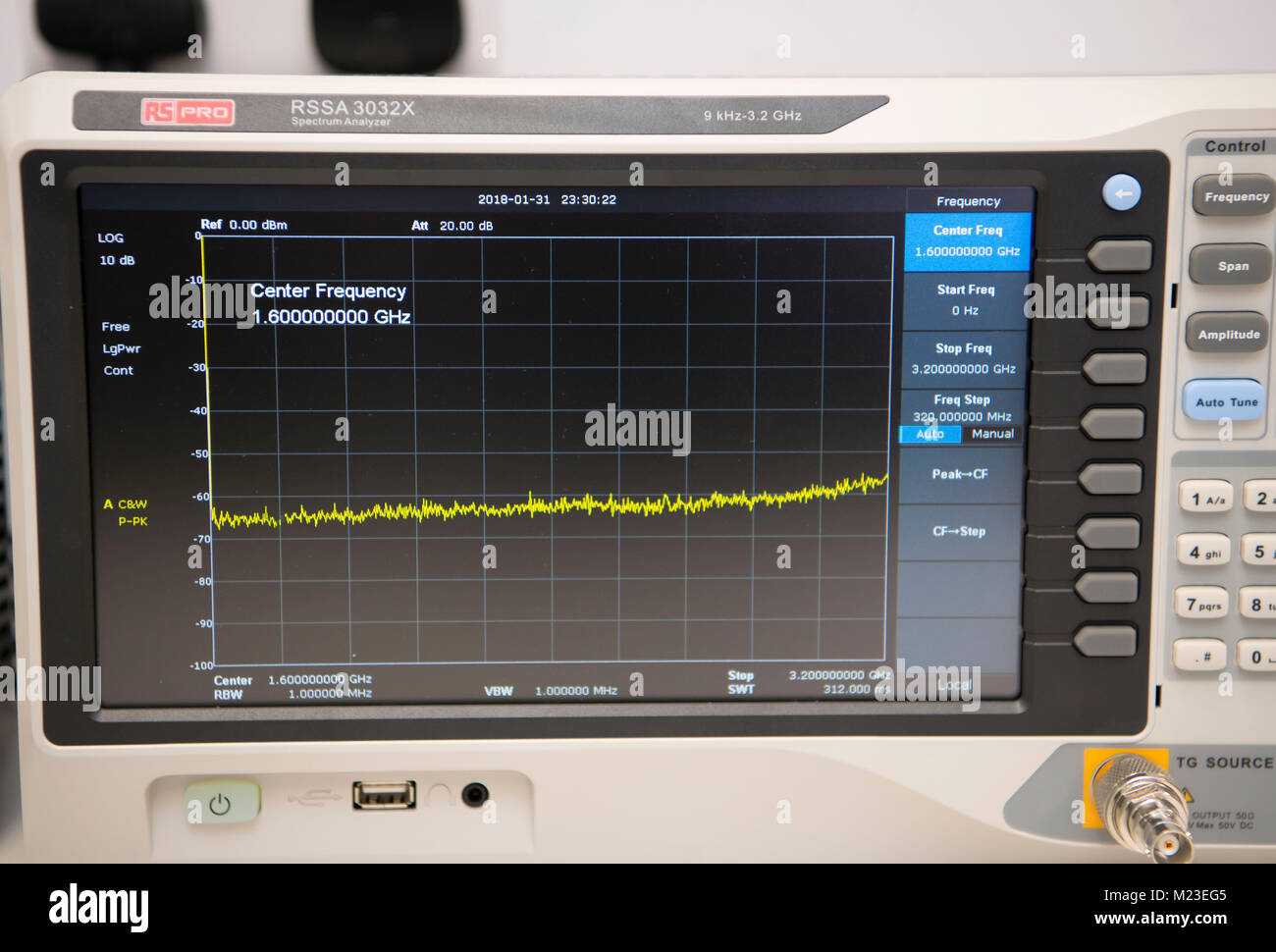 Ein Spektrum Analyzer/Oszilloskop in einem Labor workshop Stockfoto