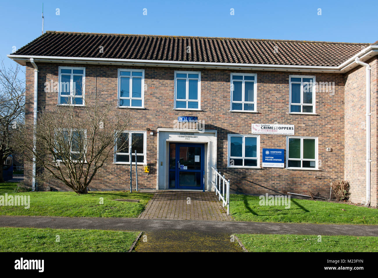 Hampshire Constabulary Totton Polizeistation (jetzt für die Öffentlichkeit geschlossen), Totton, Hampshire, England, UK. Stockfoto