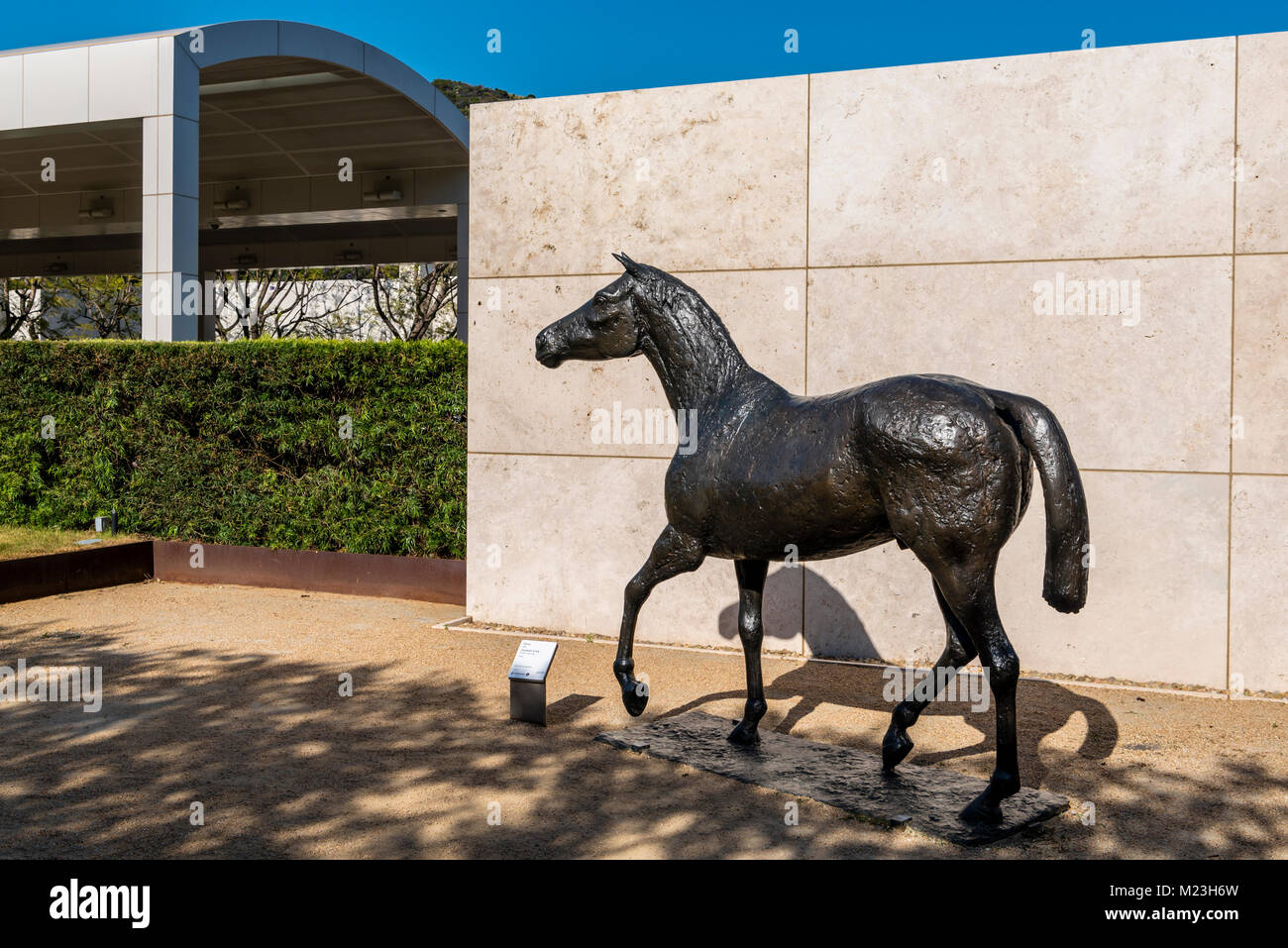 Pferd von Elizabeth Frink angezeigt am Getty Center Skulpturengärten in Los Angeles Stockfoto