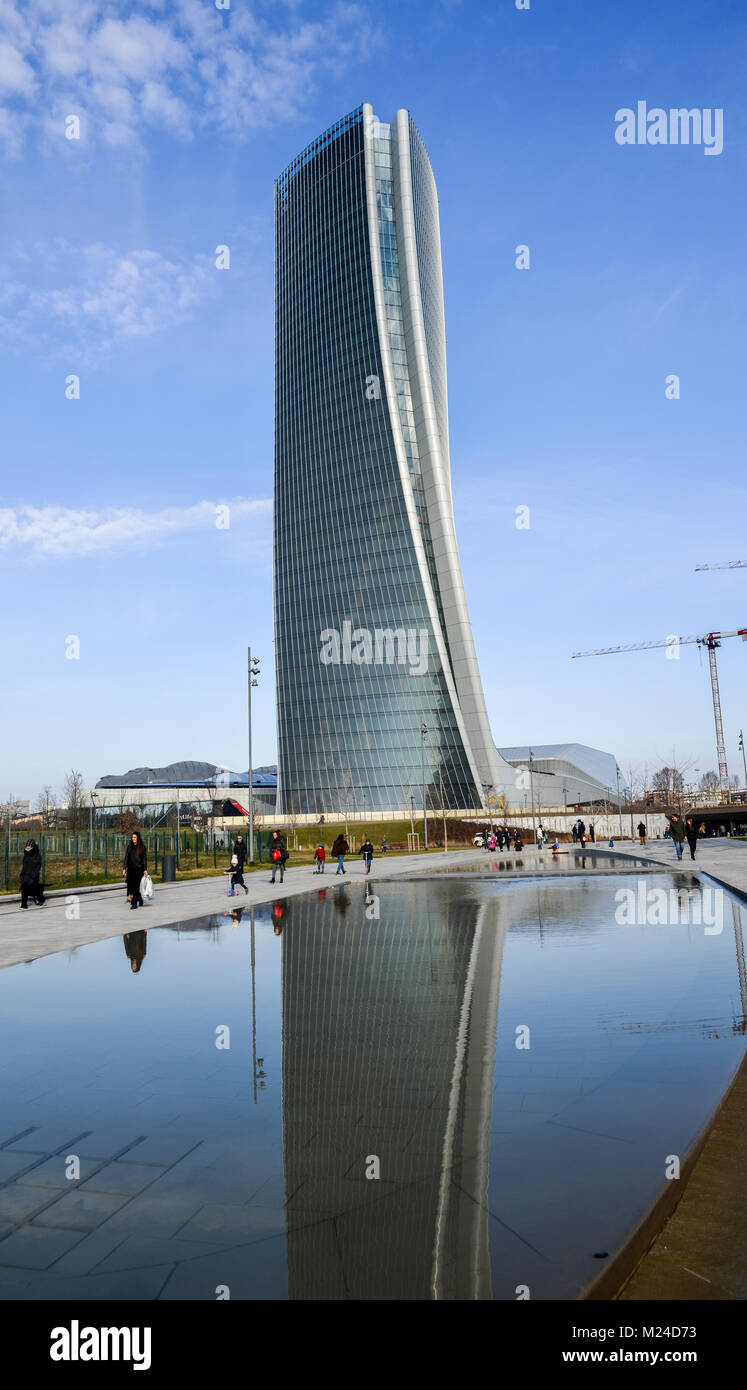 Generali Tower Lo Storto, den Twisted Eines in englischer Sprache ist ein Wolkenkratzer in Tre Torri, Mailand, Italien mit einer Höhe von 185 m 607 ft Stockfoto