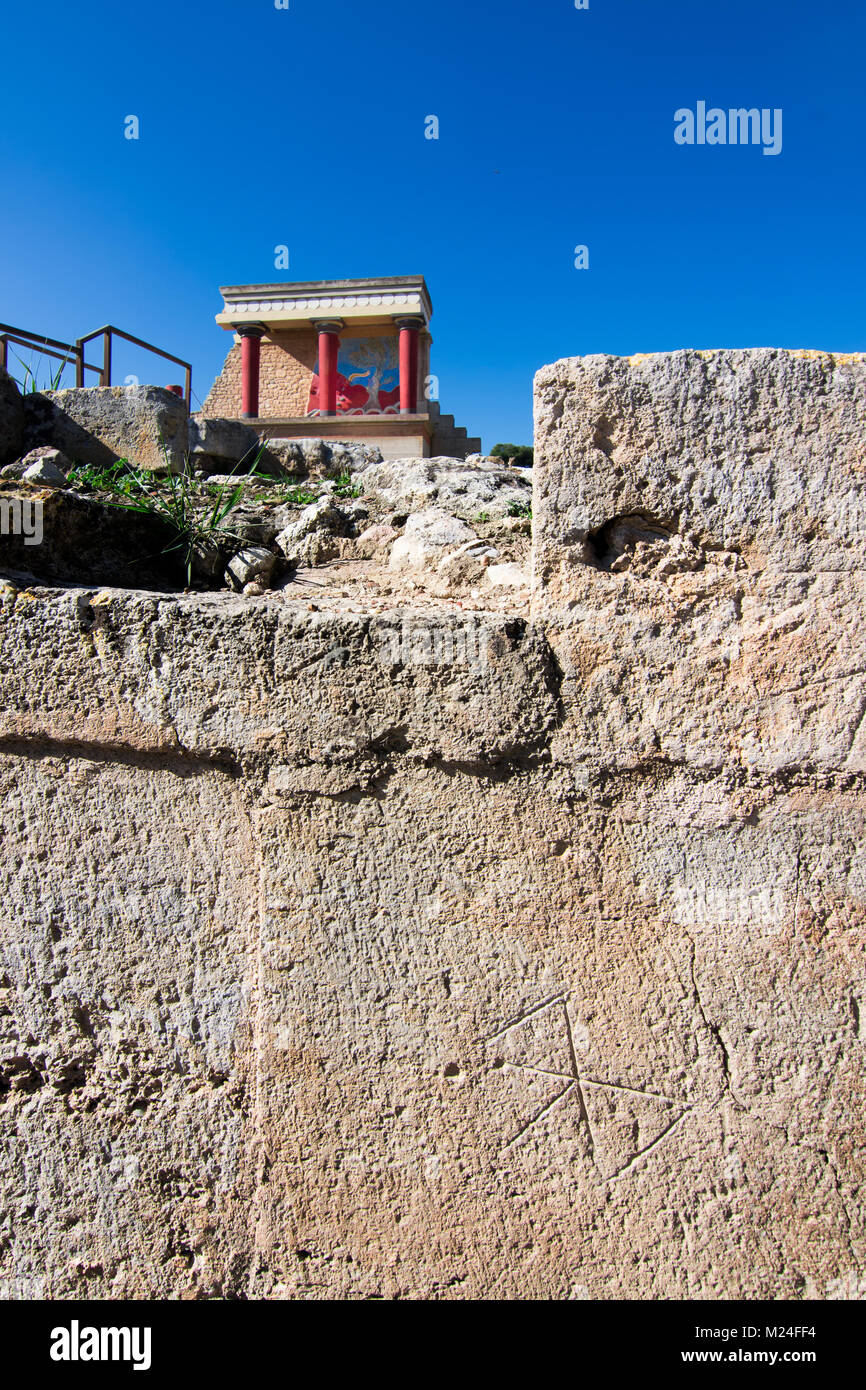 Alte Mauern von Knossos Palast in der Nähe von Heraklion, Kreta, Griechenland Stockfoto
