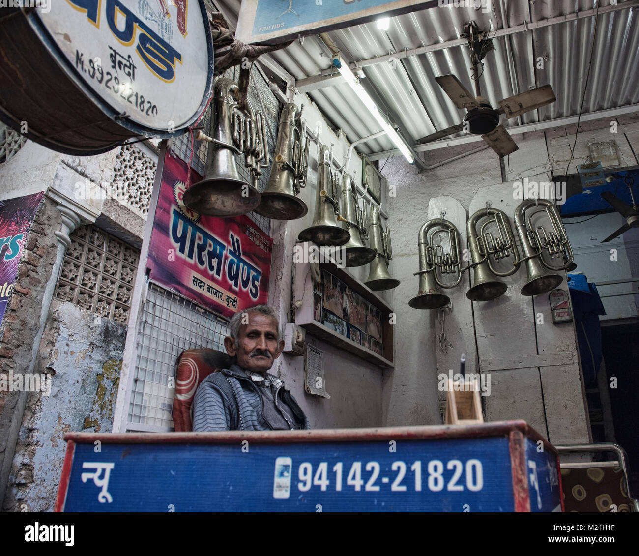 Horn Verkäufer, Bundi, Rajasthan, Indien Stockfoto